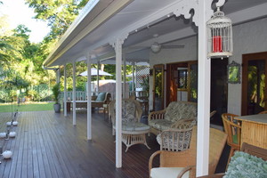 South Pacific BnB Clifton Beach Pic 3 - Back veranda chill out area