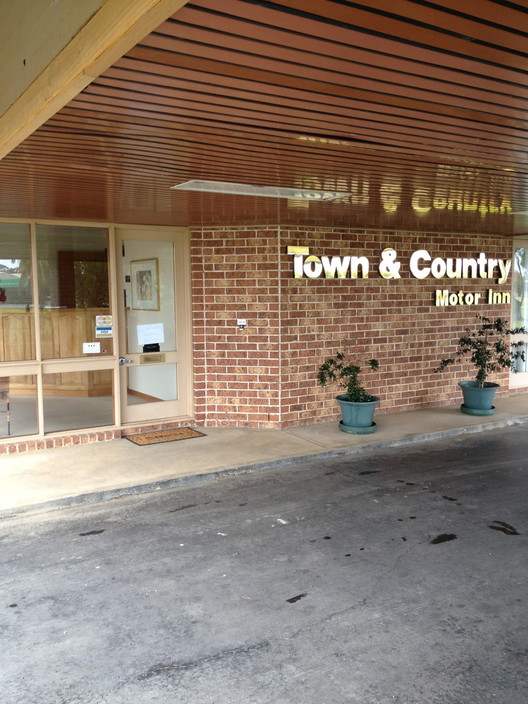 Town & Country Motor Inn Forbes Pic 1 - Reception