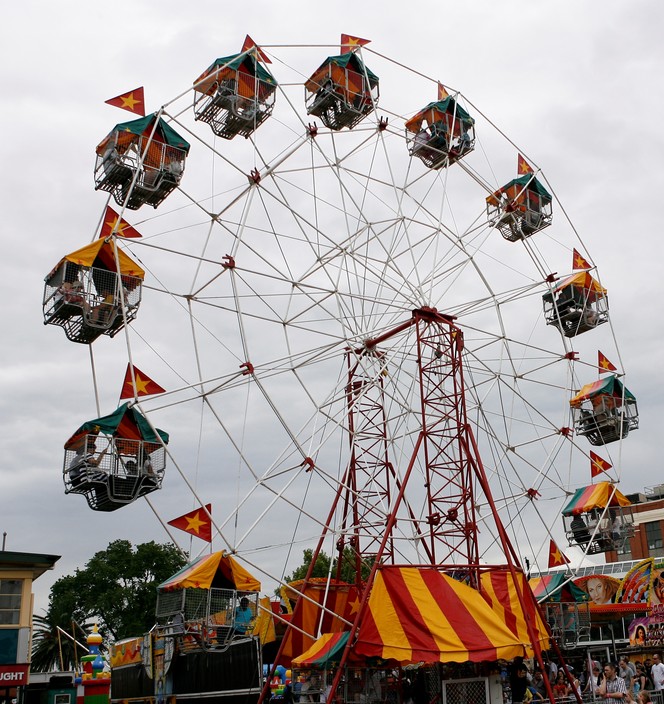 Advanced Amusements Pic 1 - Ferris Wheel