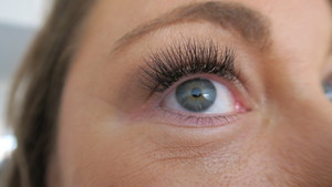 Get Lashed Pic 3 - Full set of lash extensions