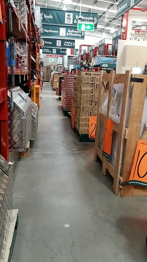 Bunnings Morisset Warehouse Pic 3 - long aisles