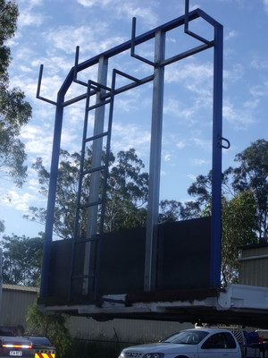 Patto's Mobile Welding Pic 2 - Fabrication Installation of a headboard on a semi tralier