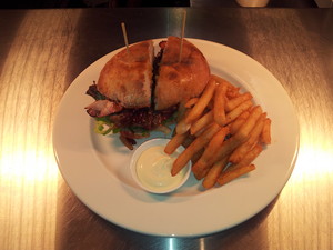 RED SPOON CAFE RESTAURANT LOUNGE Pic 4 - home made beef burgers