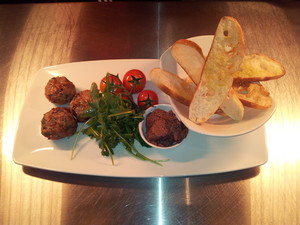 RED SPOON CAFE RESTAURANT LOUNGE Pic 3 - meat balls