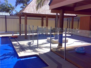 M&M Pool Fencing Pic 3 - semiframeless