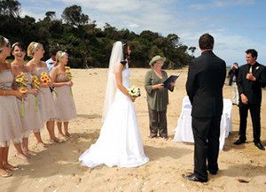 Can Do Ceremonies Pic 5 - Beach wedding Samantha and Sean Wedding Pirates Cove Apollo Bay