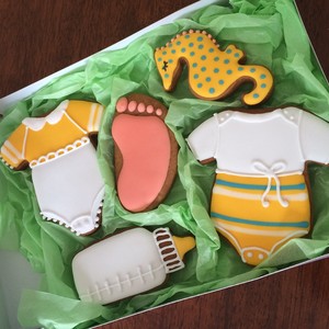 Marina Gift Cookies Pic 4 - Baby shower gift box