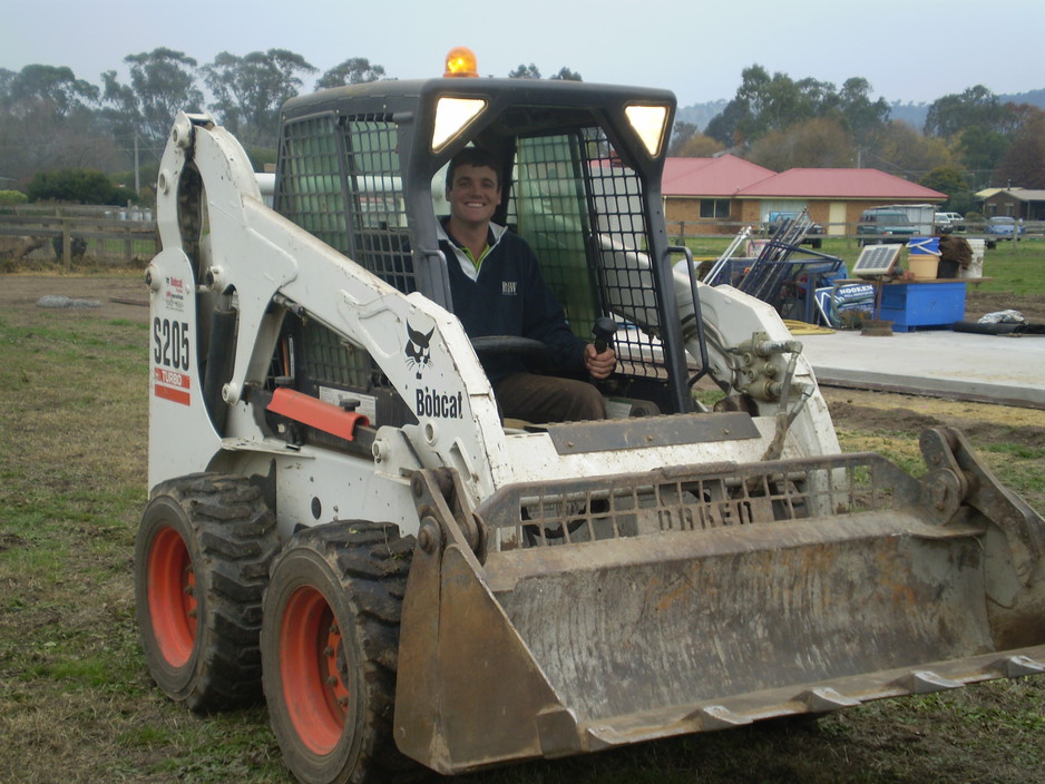 Toppo Earth Moving Pic 1 - Construction Excavations in the Shire of Murrindindi