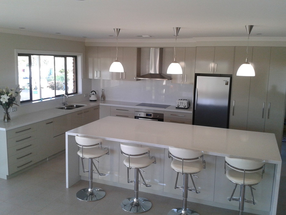 GSM Kitchens Pic 1 - Laminate doors with stone benchtops and stone splashbacks