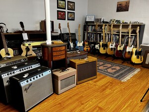 Capital Vintage Guitars Pic 2