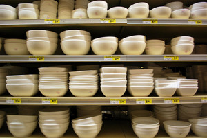 Thai Kee Foodtown Supermarket Pic 5 - Wide range of bowls plates tea sets and more kitchenware