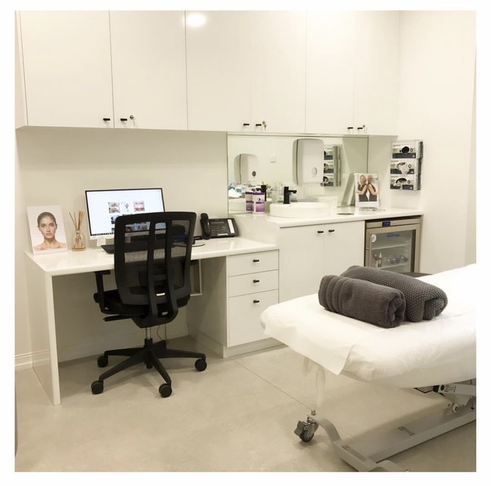 La Klinic Melbourne | Cosmetic & Medical Tattooing Pic 1