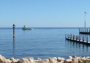 Life's A Beach Holiday Accommodation Pic 5 - crayboat at jetty