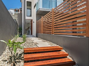 Eurowood Pic 5 - Eurowood Aluminium Fencing Colour Spotted Gum Type Aluminium Timber Slat Fencing Location Australia