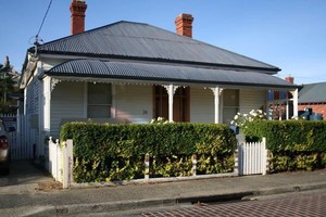 Green Wave Projects Pic 3 - The street view of the 1895 Queen St residence