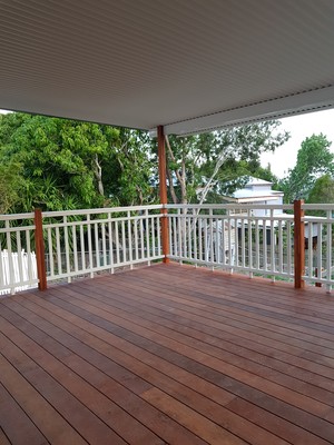 Wasp Carpentry Pic 5 - Brand new outdoor entertainment deck and roof to blend with the era of the home