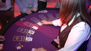 HOT FLUSH CASINO Pic 2 - Real Casino Games Dealt by Professional and Friendly Croupiers