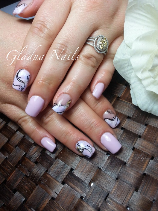 Gladna Nails Pic 1