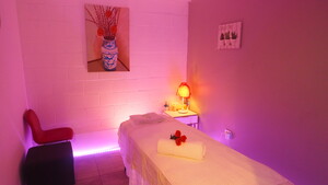 Eastwood Blue Moon Massage Pic 5 - Comfort space and style