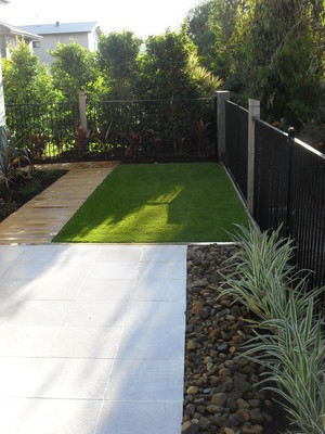 Brizscapes Gardening & Landscaping Pic 3