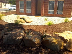 Topfence Pic 4 - Easy to manage Landscaping