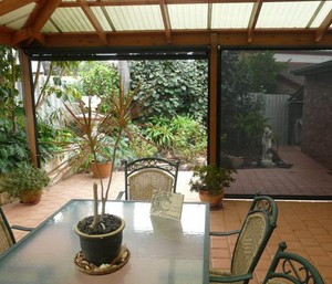 COOLBREEZE PATIO SCREENS Pic 2