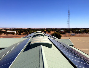 Blue Tongue Solar Pic 4 - 100kw install Merredin Airport