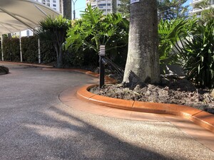 Frankie's Kerbing Pic 3 - Euro Styled Pathway Edging