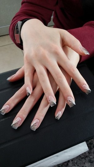 BL Glamorous Beauty and Nails Pic 5