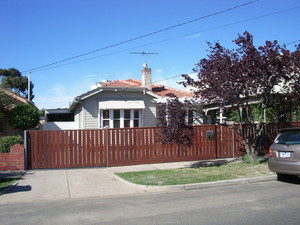 Carter Construct Pty Ltd Pic 4 - Front fence and gate in Spotted Gum