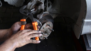 Mobile Brake and Flushing Services Pic 2