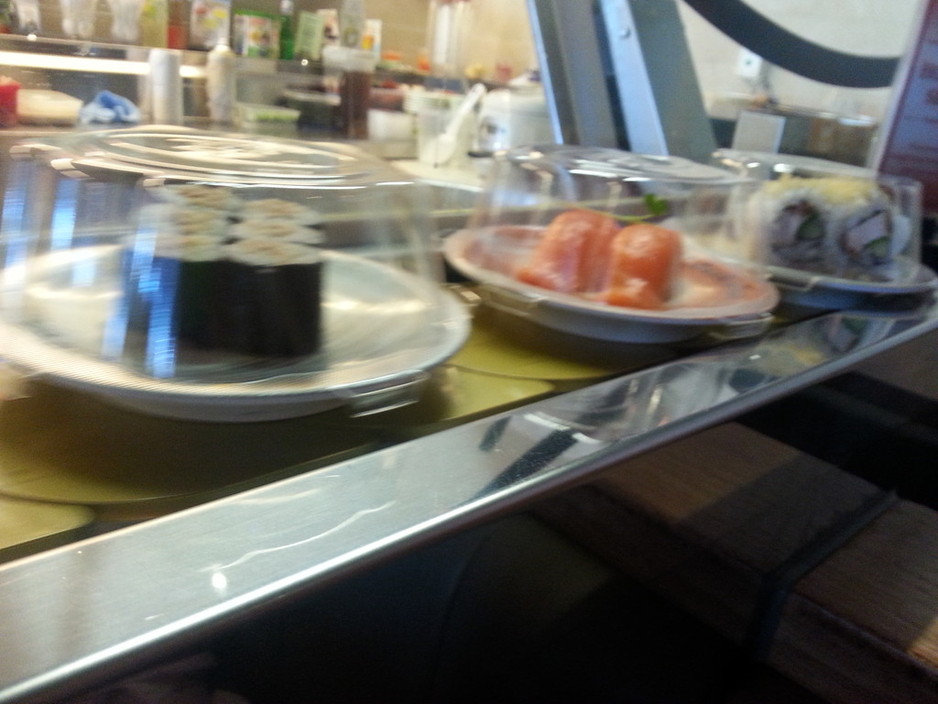 Sushi Train Springwood Pic 2