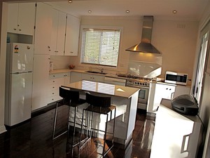 Serenity Accommodation Pic 2 - new kitchen with stone benchtops throughout