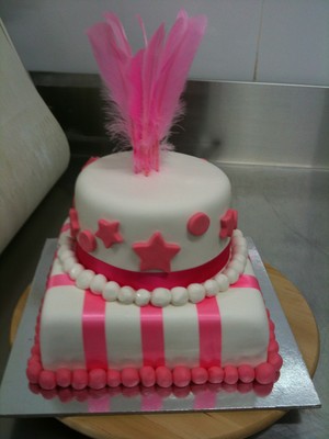 Cavalicious Pic 4 - Celebration Cakes