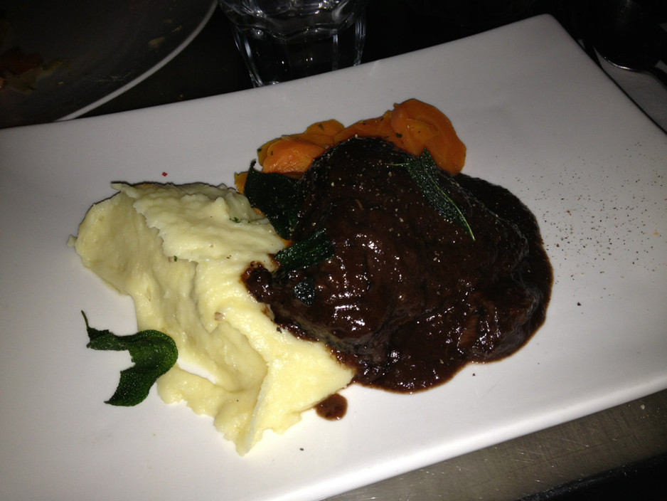 Osteria de Mesa Pic 1 - Beef cheeks