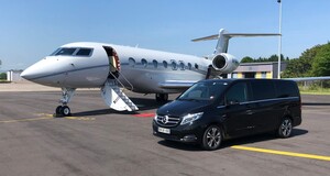 Elite Transfers Pic 3 - Luxury Airport Pickup Service