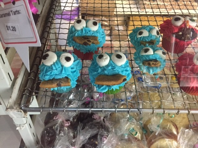 Marr's Bakery Morgan Pic 1 - Cookie monster cupcakes