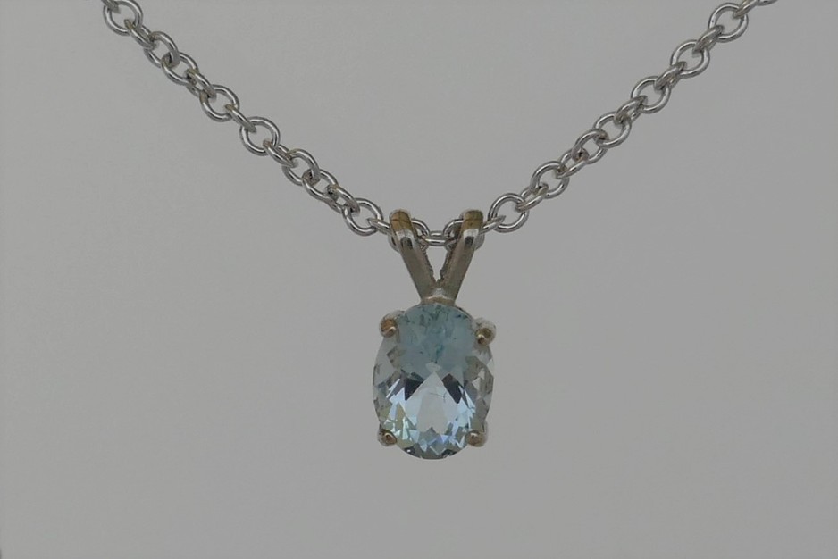 Avant Jewellery Pic 1 - Aquamarine white gold necklace