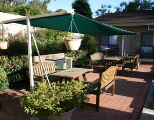 Marriott Park Motel Pic 3 - BBQ Area