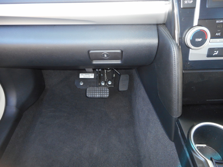 Dual Controls QLD Pic 2 - Cable Dual Control Unit