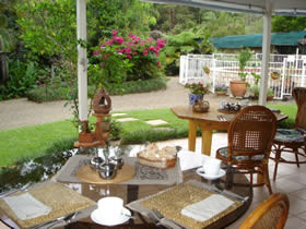 Noosa Valley Manor Luxury Bed and Breakfast Pic 1 - Noosa Valley Manor Luxury Bed and Breakfast