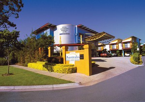 Australis Noosa Lakes Resort Pic 3 - front entrance