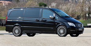 Exceed Chauffeur Services Pic 3 - Exceed Chauffeur Services limo sedan Mercedes Viano people mover Up to 7 passengers 6 large suitcases