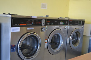 Sunshine North Coin Laundry Pic 2 - JUMBO WASHERS FOR DOONAS BIG BLANKETS