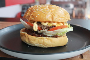 Luv A Java Pic 4 - Cheese Burger