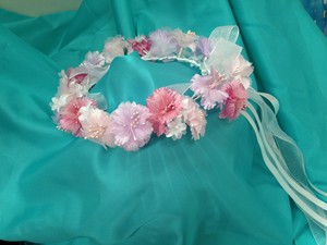 Designs By Yondi Pic 5 - Custom Made Flower Girl Garland