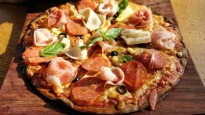 Hawthorn Pizza Pic 5