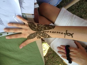 Colors Henna Pic 4