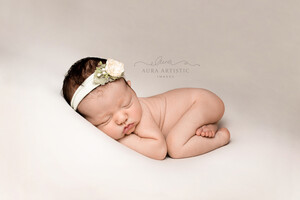 Aura Artistic Images Pic 4 - Bathurst Newborn Photographer