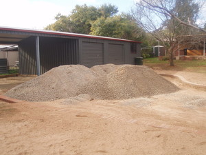 Bobcat Backhoe & 10 Tonne Tipper Hire Pic 4